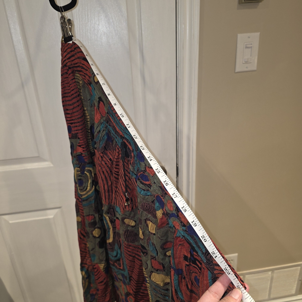 Multicolor Abstract Patterned Skirt - Picture 3 of 4